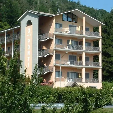 In A On Maggiore Near The Lejlighed Verbania